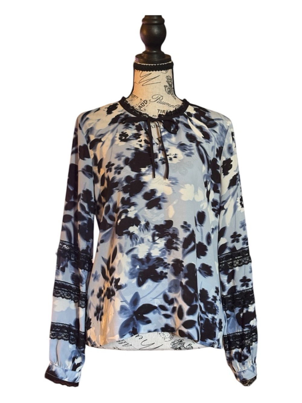 Karl Lagerfeld Women’s Floral Lace-Trim Blouse - Blue/Black